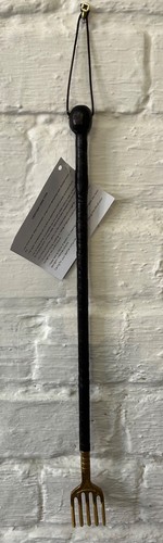 Leather bound back - , scratcher